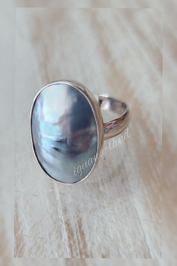 G Shell Ring