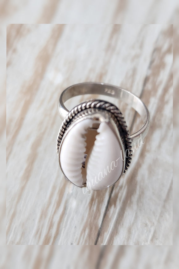 Cowrie N Ring