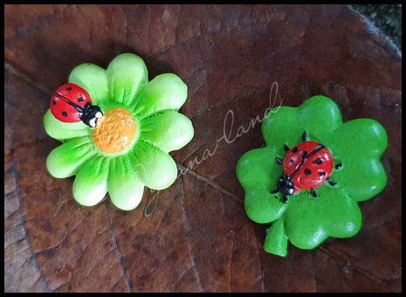Ladybug Leaf/Flower