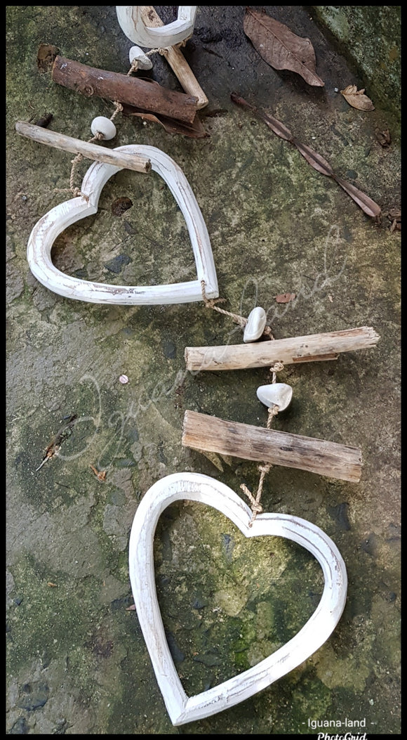 Hollow Timber Heart Strand