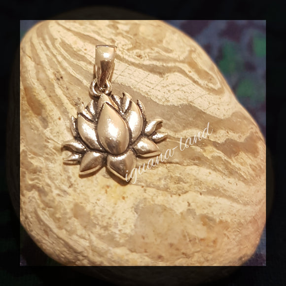 Lotus (s) Pendant