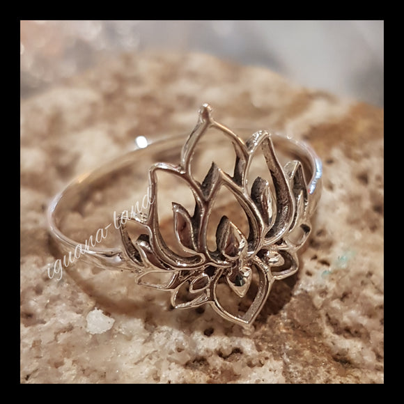 Lotus Ring