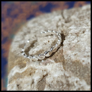 Dot Chain TR
