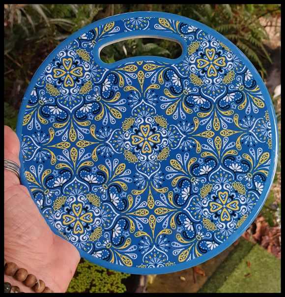 Daisy Blue Trivet