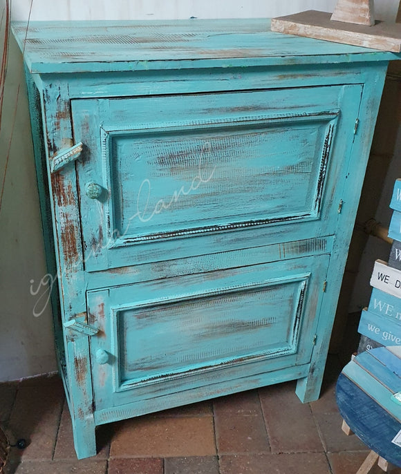 Teal-wash Cupboard (2c)